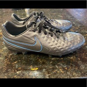 Nike black/blue Heron soccer cleats. Men’s 7, women’s 8.5 approx.